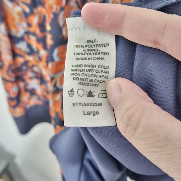 Poema Fit and Flare Fall Floral Dress. Size Large. - Picture 5 of 5